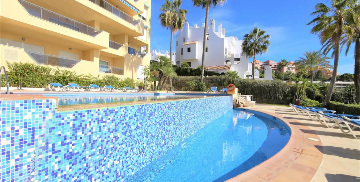 Alquiler a corto plazo de apartamento en planta baja en Estepona 19