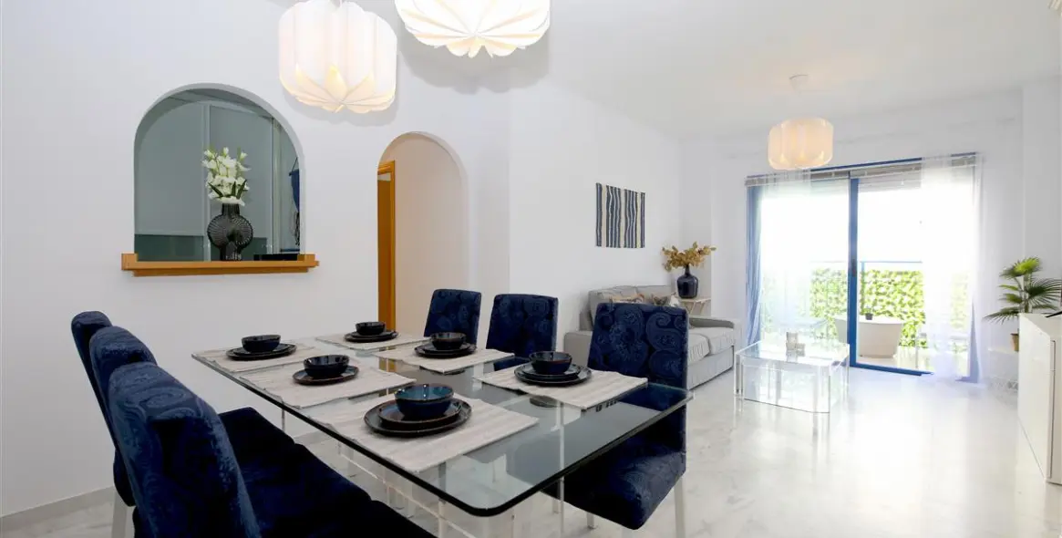 Short-term rent of middle floor apartment in Estepona 4