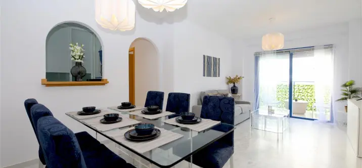 Short-term rent of middle floor apartment in Estepona 3