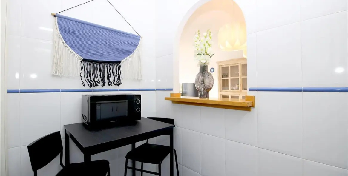 Short-term rent of middle floor apartment in Estepona 8