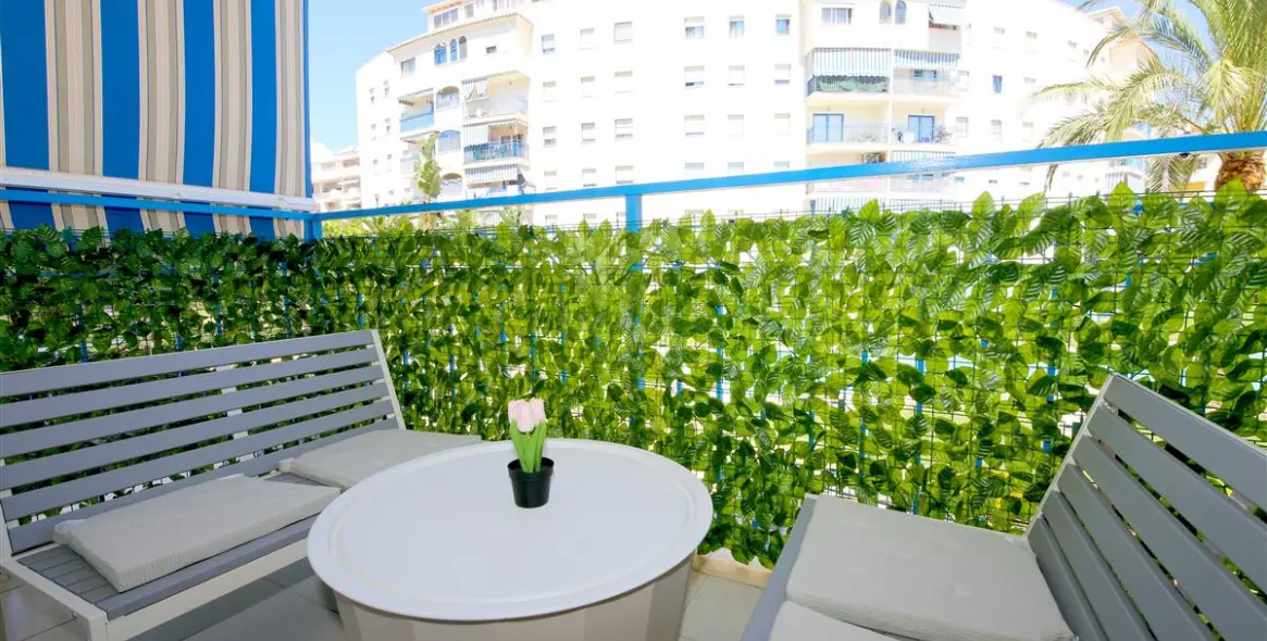 Short-term rent of middle floor apartment in Estepona 9