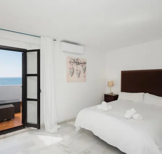 Middle floor apartment R5134828