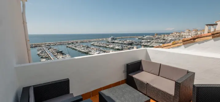 Middle floor apartment R5134828 3