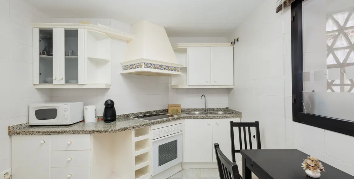 Долгосрочная аренда апартаментов на среднем этаже в Marbella (район Puerto Banús) 5