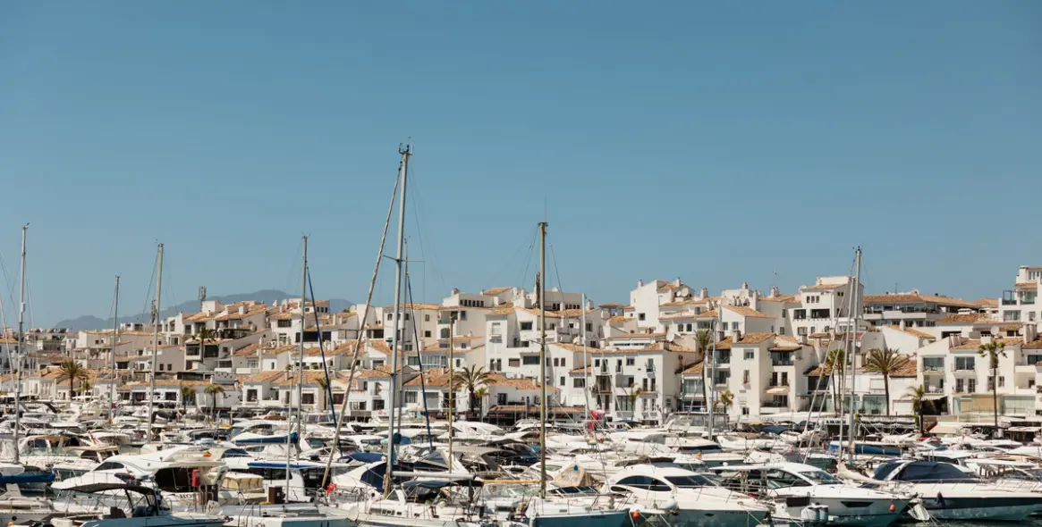 Долгосрочная аренда апартаментов на среднем этаже в Marbella (район Puerto Banús) 10