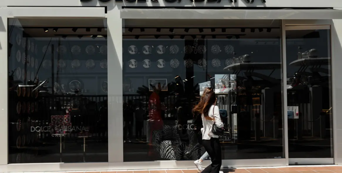 Long-term rent of middle floor apartment in Puerto Banús 12