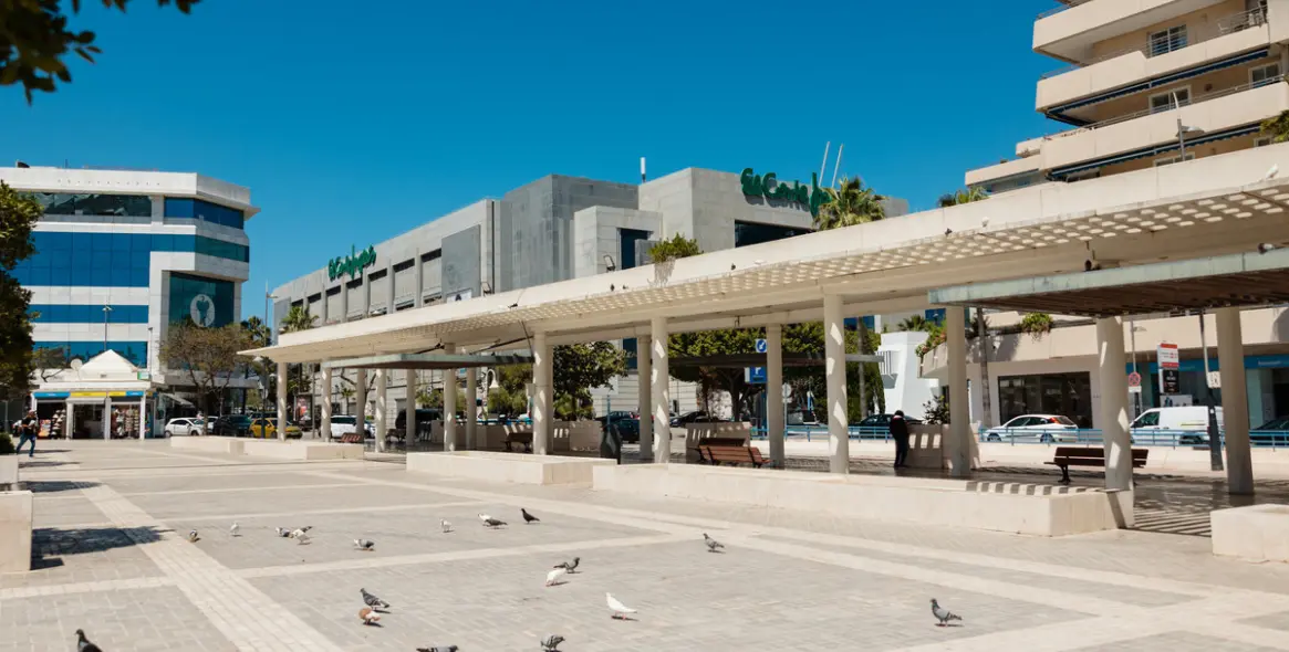 Long-term rent of middle floor apartment in Puerto Banús 15