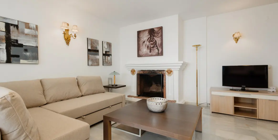 Long-term rent of middle floor apartment in Puerto Banús 16