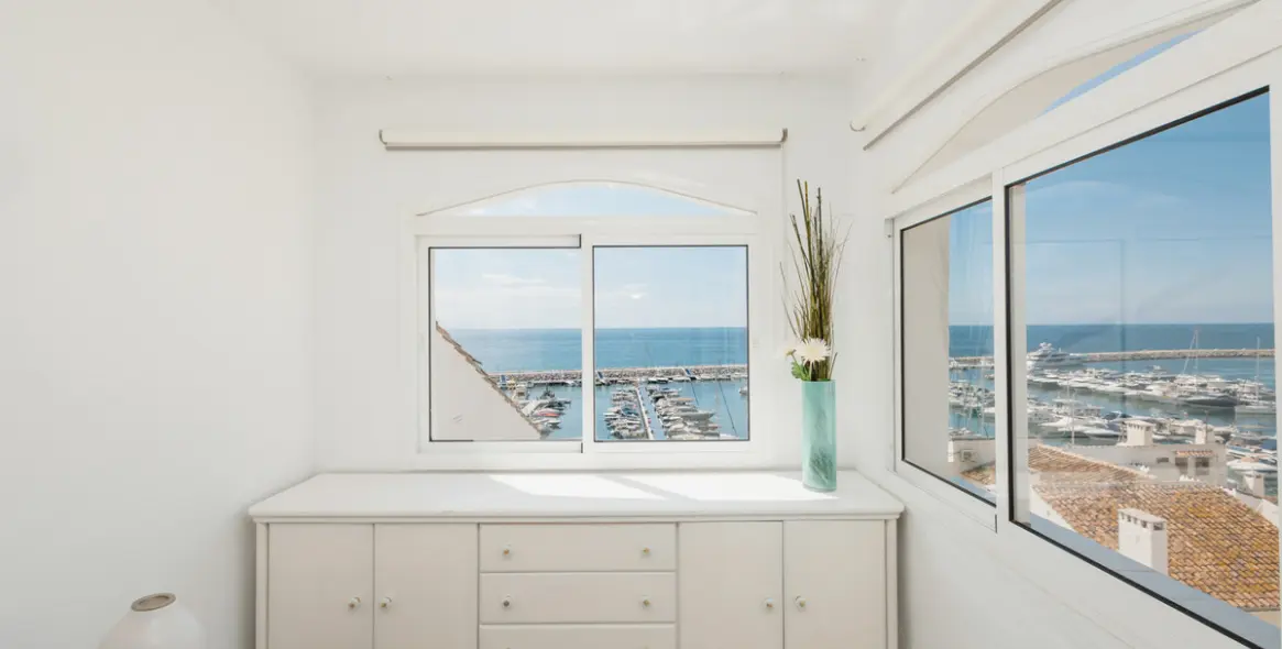 Long-term rent of middle floor apartment in Puerto Banús 20