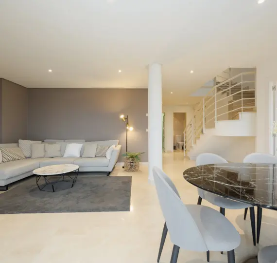 Long-term rent of penthouse duplex in Nueva Andalucía