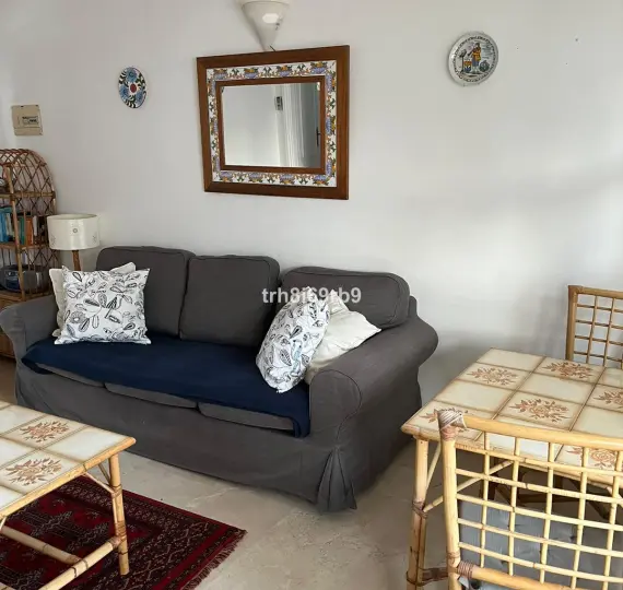 Краткосрочная аренда апартаментов на среднем этаже в Benavista