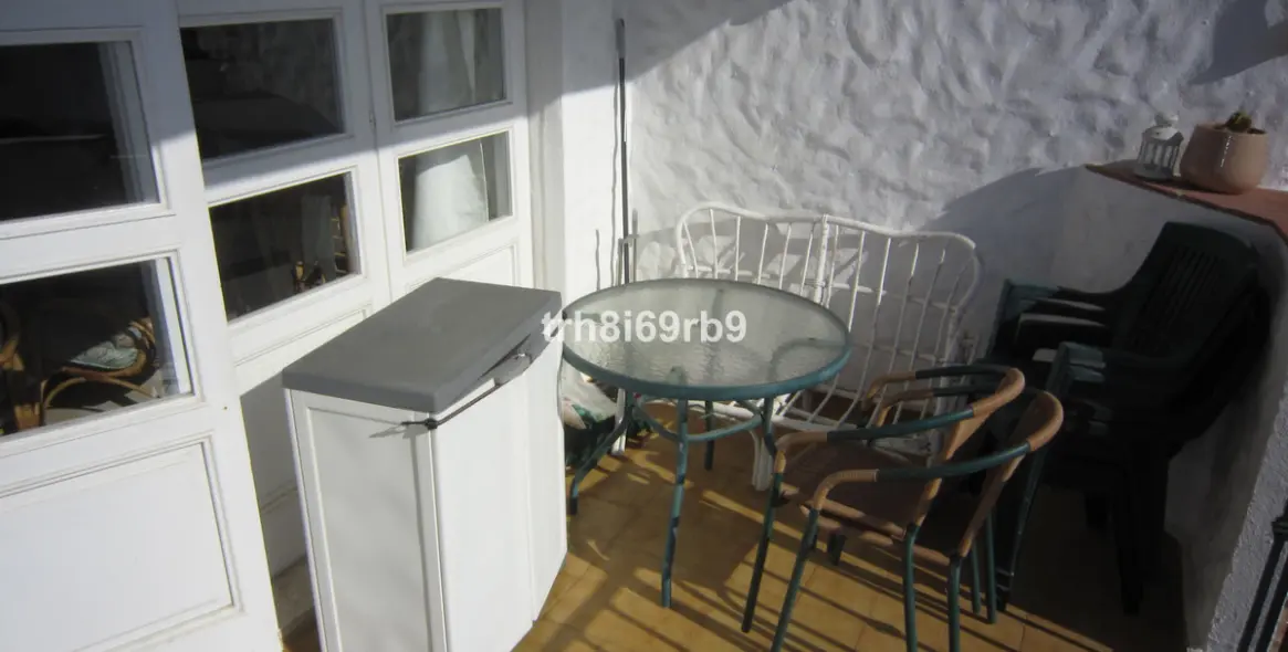 Краткосрочная аренда апартаментов на среднем этаже в Benavista 5