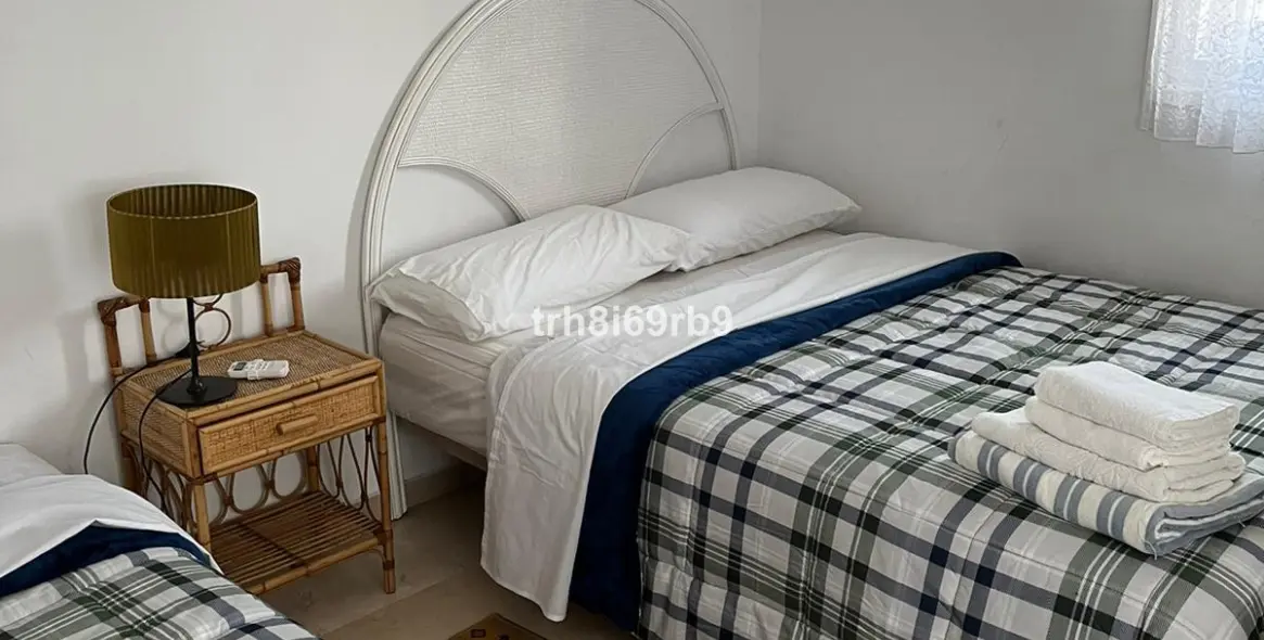 Краткосрочная аренда апартаментов на среднем этаже в Benavista 8