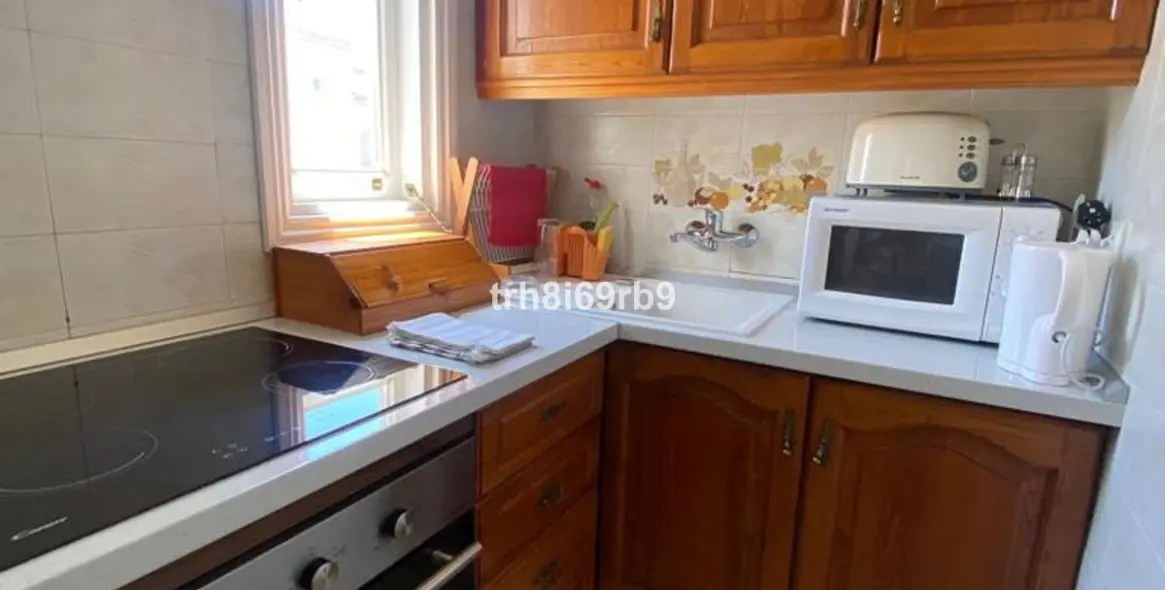 Краткосрочная аренда апартаментов на среднем этаже в Benavista 10