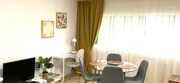 Short-term rent of middle floor apartment in Marbella 0