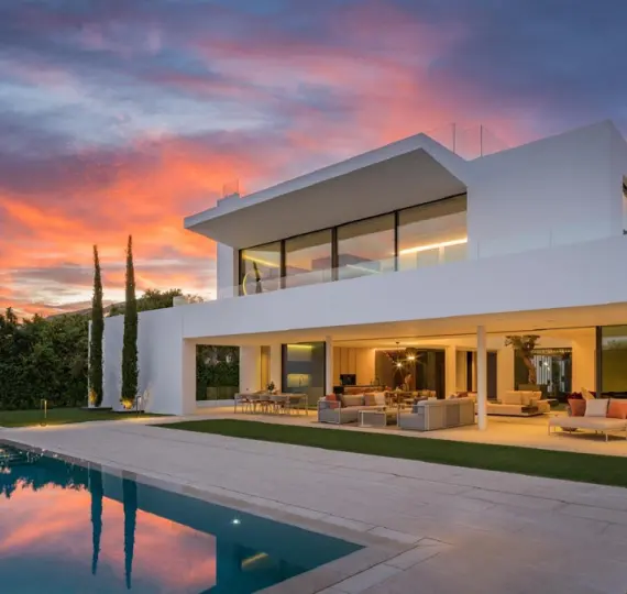 Detached villa R5135956