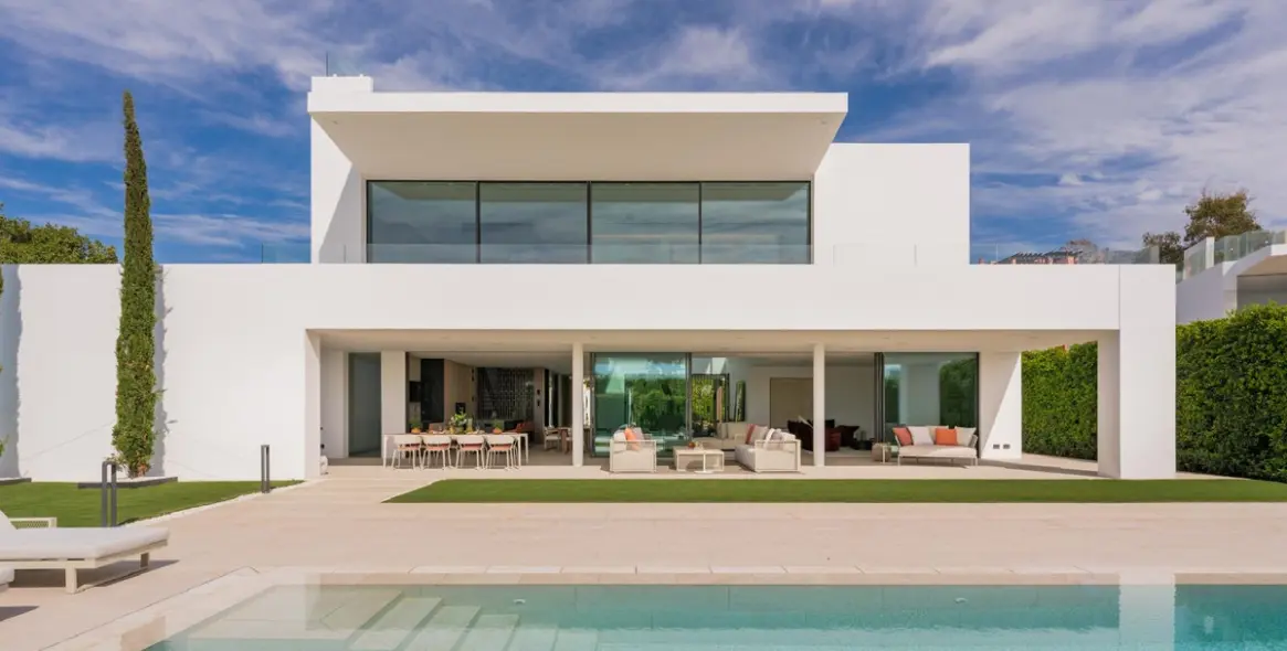 Sale of detached villa in Marbella (district The Golden Mile) 2