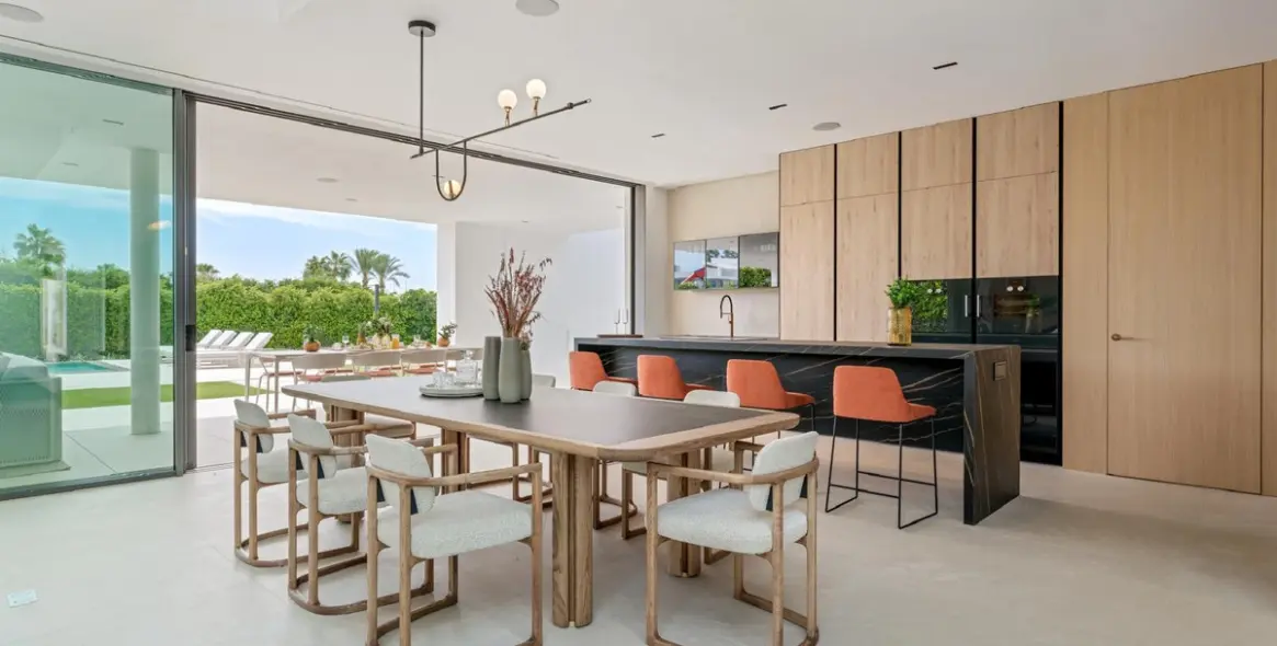 Sale of detached villa in Marbella (district The Golden Mile) 7