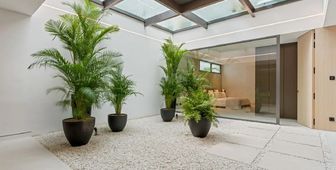 Sale of detached villa in Marbella (district The Golden Mile) 10