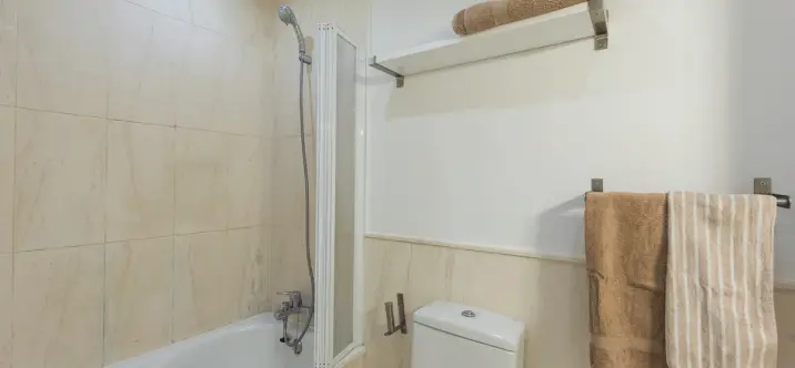 Краткосрочная аренда апартаментов на среднем этаже в Calahonda 4