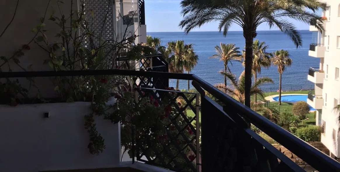 Краткосрочная аренда апартаментов на среднем этаже в Calahonda 6