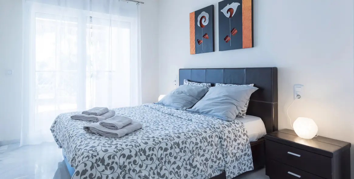 Краткосрочная аренда апартаментов на среднем этаже в Calahonda 7