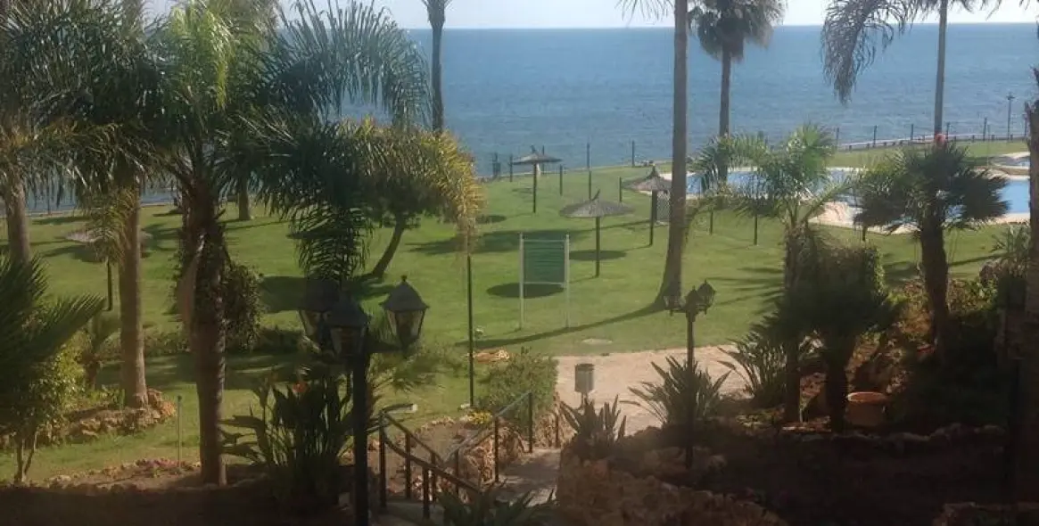 Краткосрочная аренда апартаментов на среднем этаже в Calahonda 9