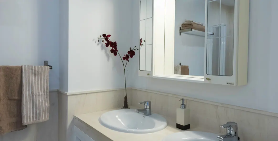 Краткосрочная аренда апартаментов на среднем этаже в Calahonda 26