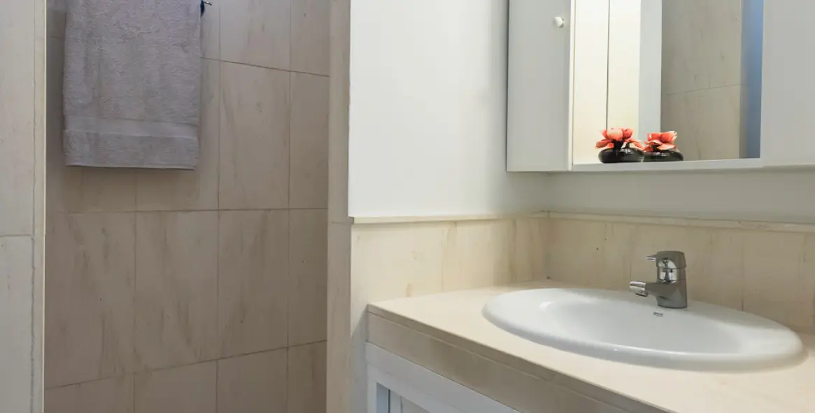 Краткосрочная аренда апартаментов на среднем этаже в Calahonda 29