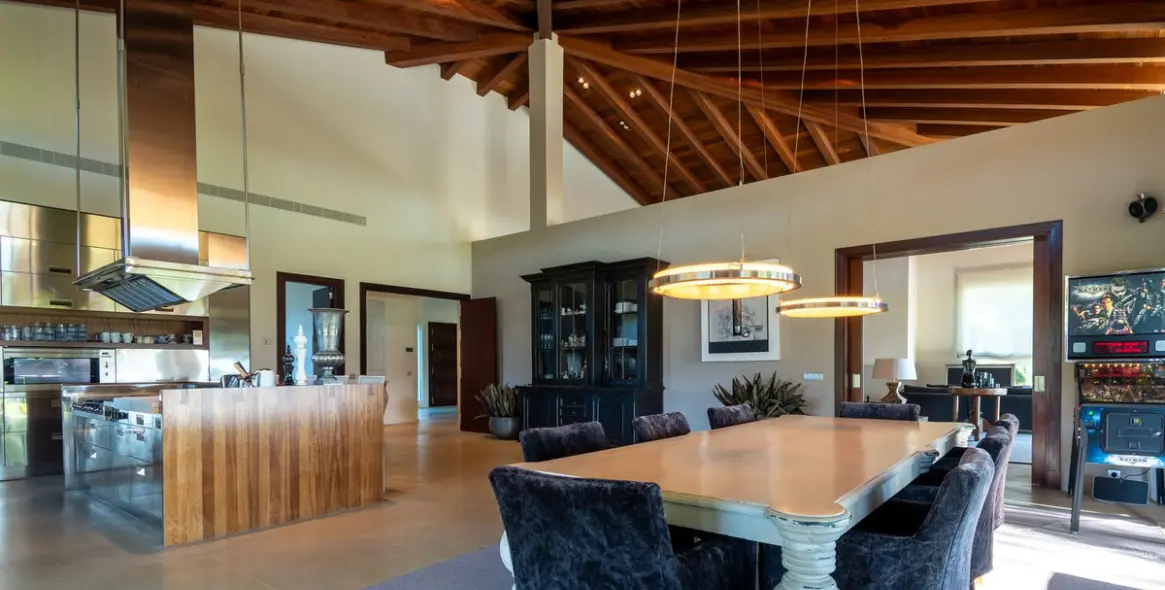 Продажа  отдельно стоящей виллы в La Zagaleta 13