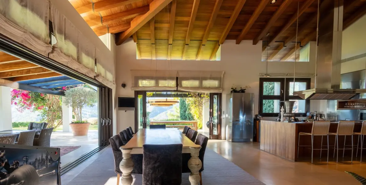 Продажа  отдельно стоящей виллы в La Zagaleta 14