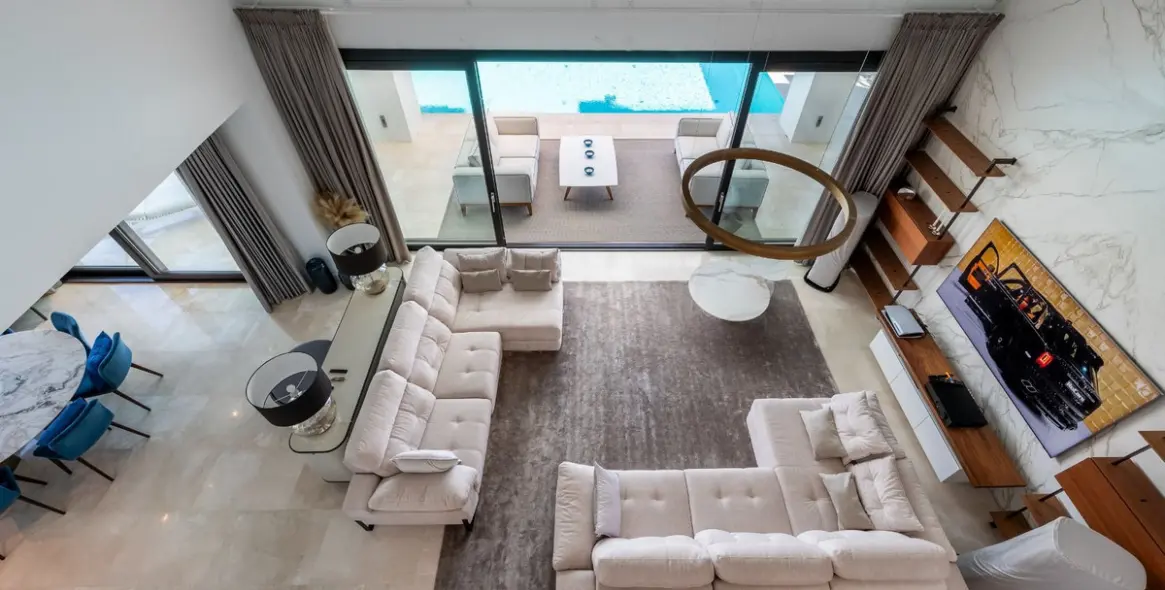 Sale of detached villa in Los Flamingos 18