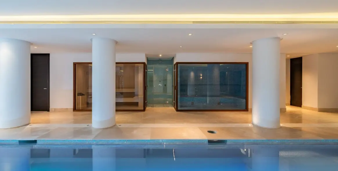 Sale of detached villa in Los Flamingos 26