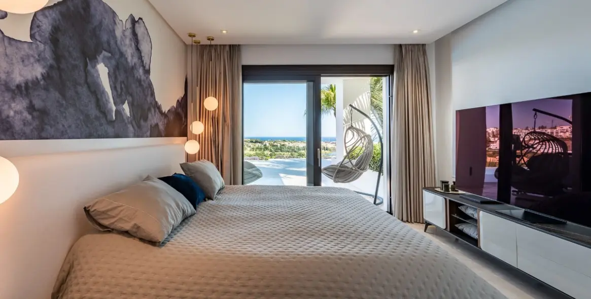 Sale of detached villa in Los Flamingos 28