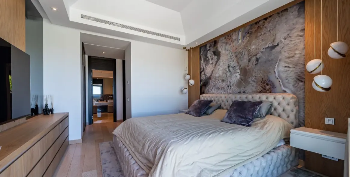 Sale of detached villa in Los Flamingos 38