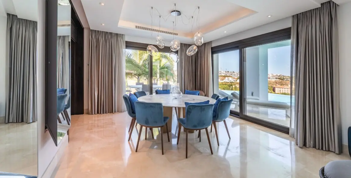 Sale of detached villa in Los Flamingos 41