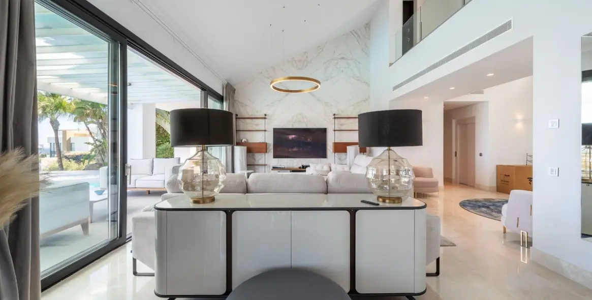 Sale of detached villa in Los Flamingos 46