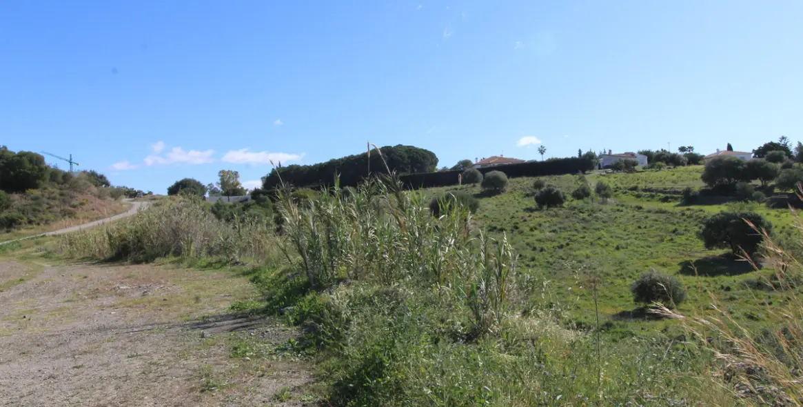 Venta de parcela residencial en Benahavís (distrito Benahavís) 1