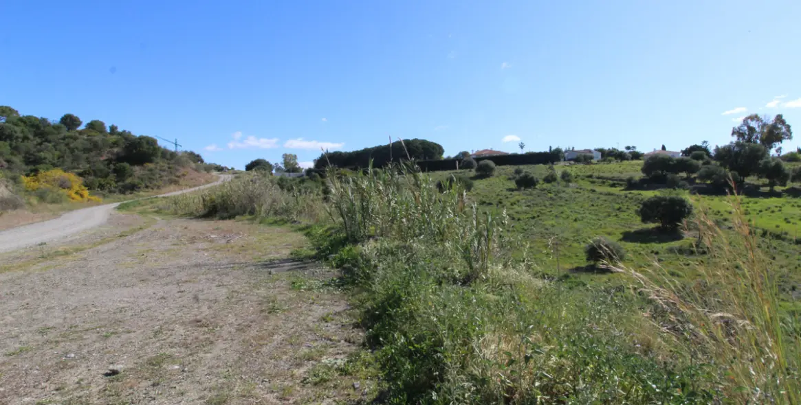 Venta de parcela residencial en Benahavís (distrito Benahavís) 3