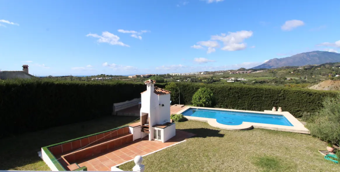 Sale of residential plot in Benahavís 14