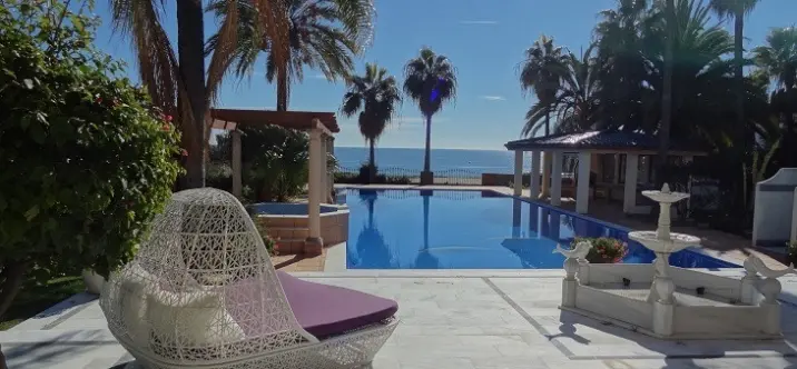 Villa independiente R2133839 1