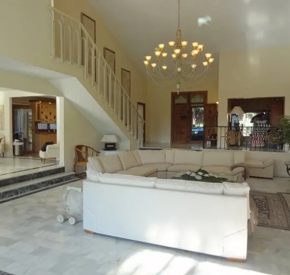 Villa independiente R2133839