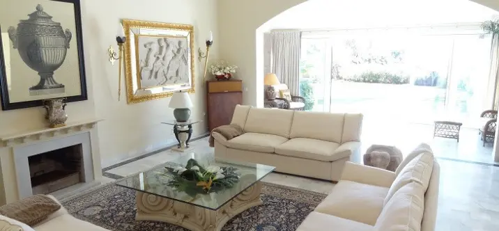 Villa independiente R2133839 4