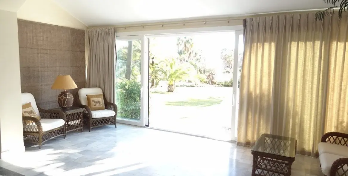 Venta de villa independiente en Estepona (distrito Estepona) 9