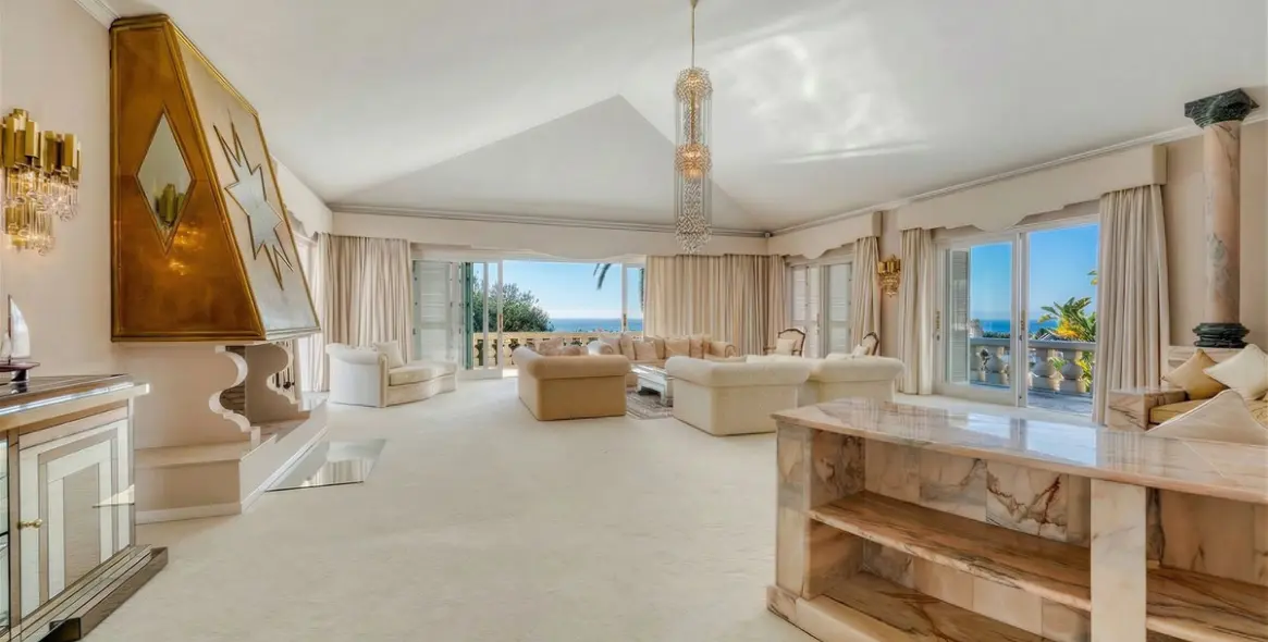 Sale of detached villa in Río Real 4