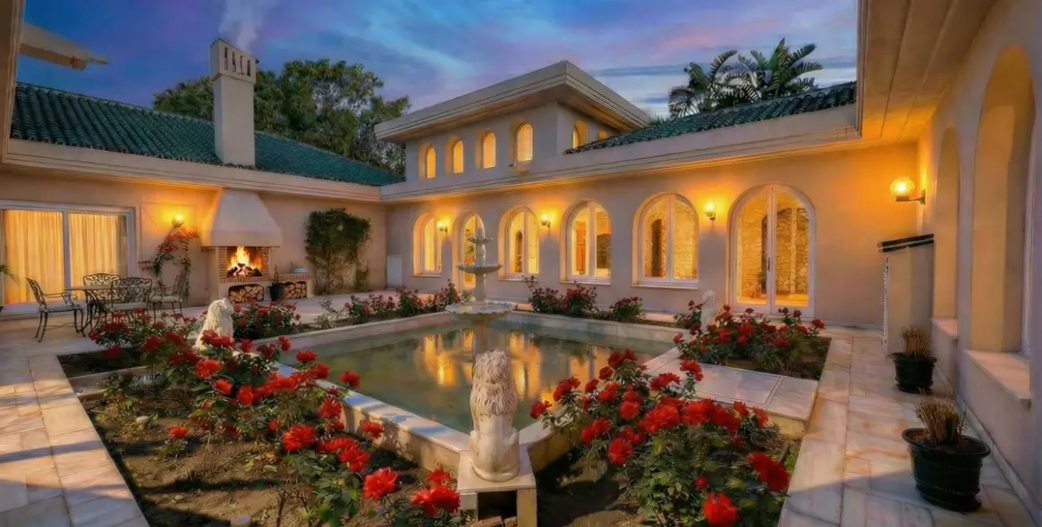 Sale of detached villa in Río Real 5