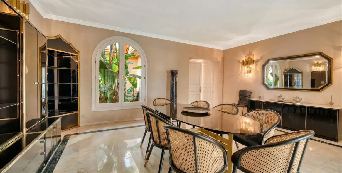 Sale of detached villa in Río Real 18