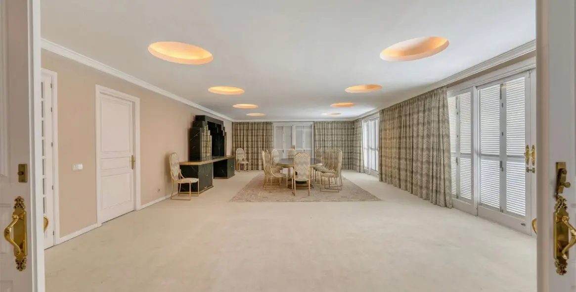 Sale of detached villa in Río Real 26