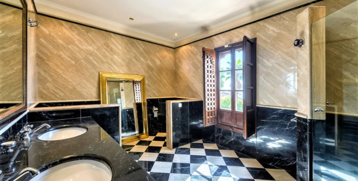 Venta de villa independiente en Marbella (distrito Sierra Blanca) 7