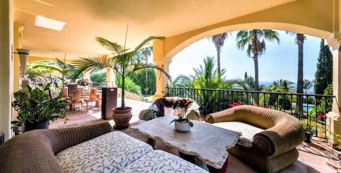 Sale of detached villa in Sierra Blanca 16